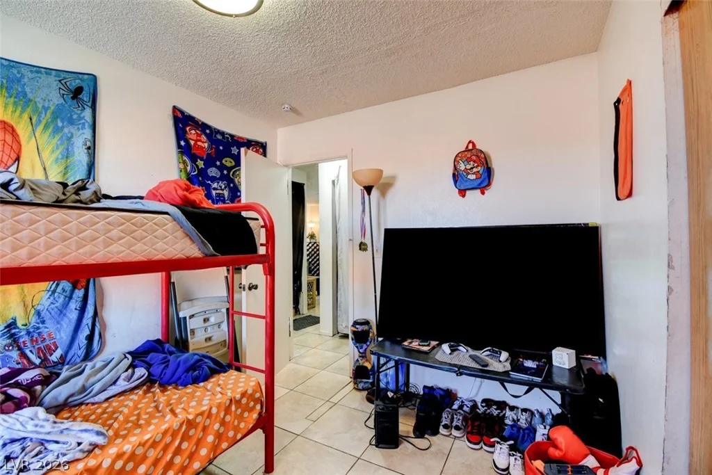 4300 Lamont, Las Vegas, NV 89115