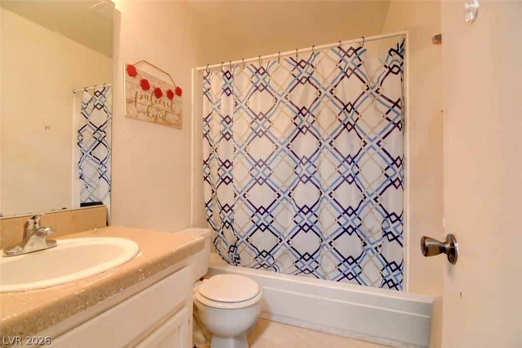 4300 Lamont, Las Vegas, NV 89115