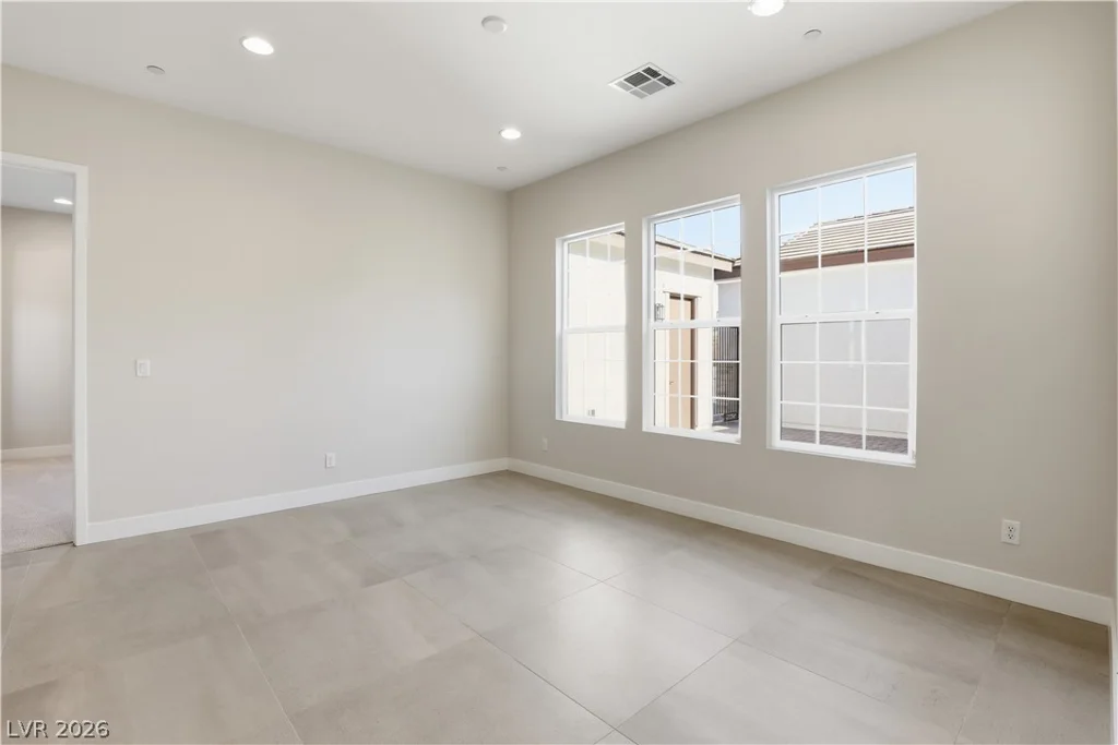 7615 Pebble, Las Vegas, NV 89113