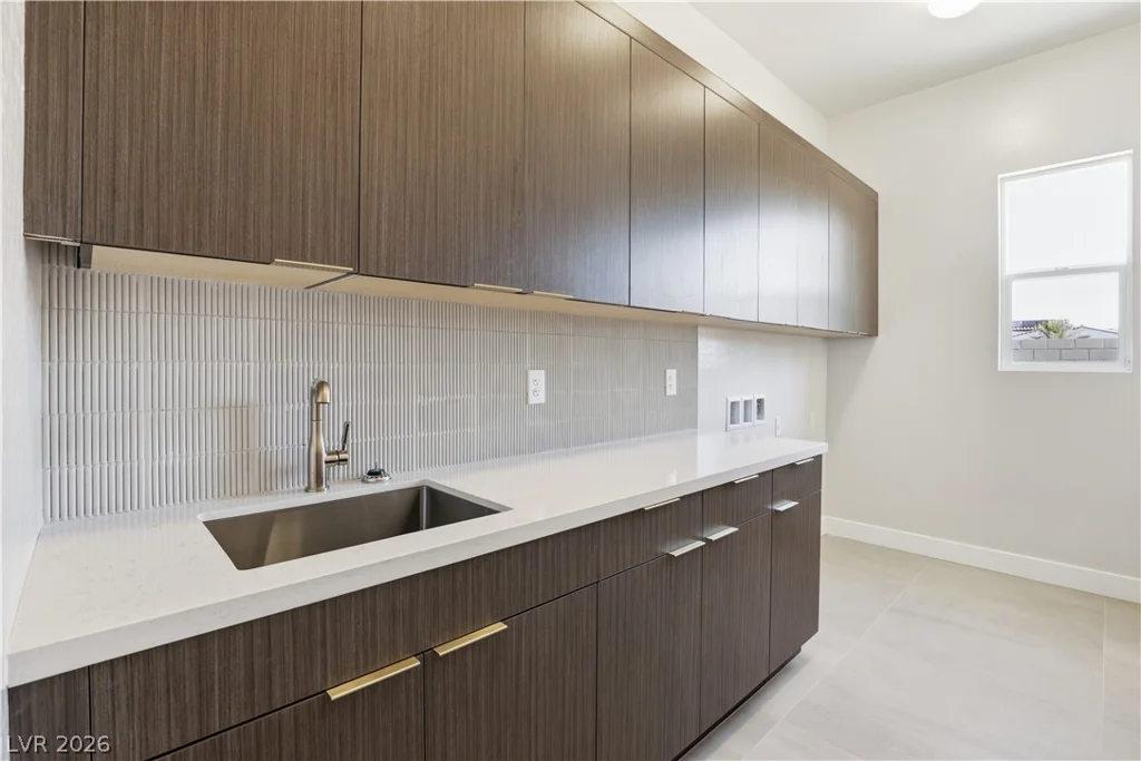7615 Pebble, Las Vegas, NV 89113