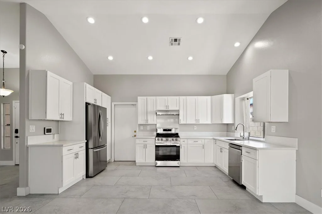3922 Cutting Horse, North Las Vegas, NV 89032