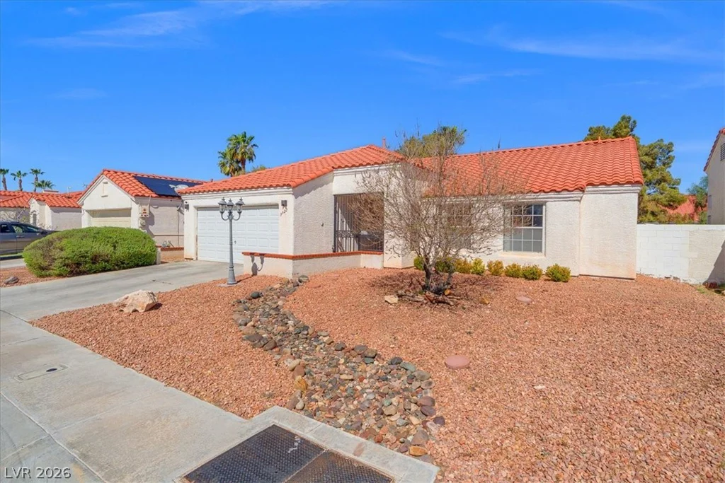 3922 Cutting Horse, North Las Vegas, NV 89032