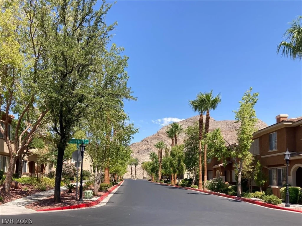 3915 Legend Hills, Las Vegas, NV 89129