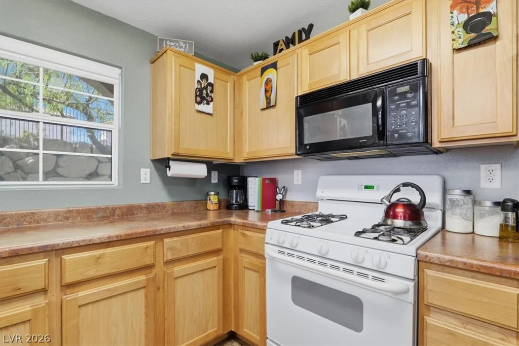 3915 Legend Hills, Las Vegas, NV 89129