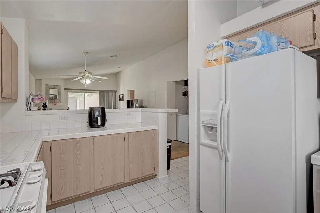7811 Oakpoint, Las Vegas, NV 89145