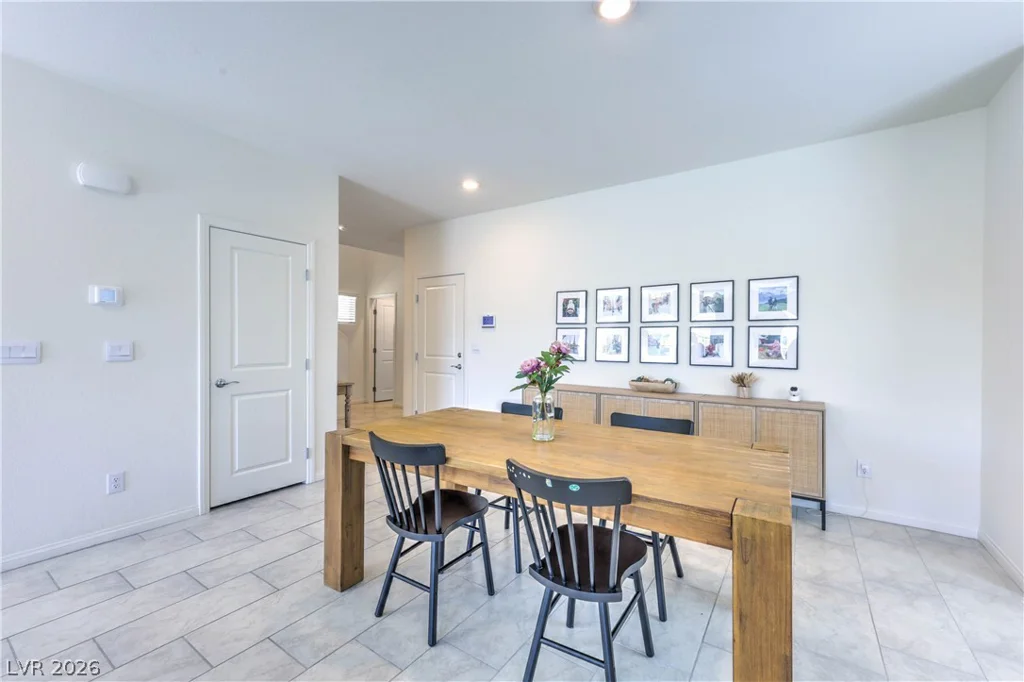 1881 Vass Springs, North Las Vegas, NV 89084