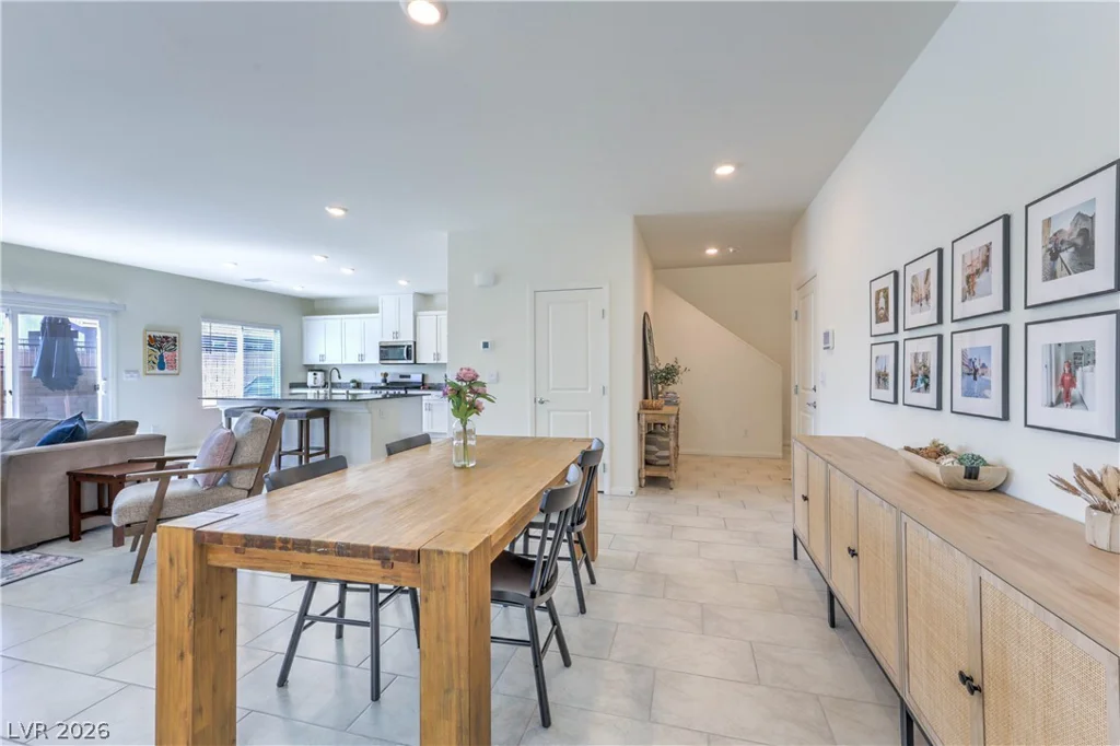 1881 Vass Springs, North Las Vegas, NV 89084