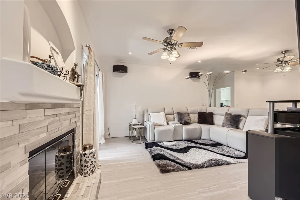 2050 Warm Springs, Henderson, NV 89014