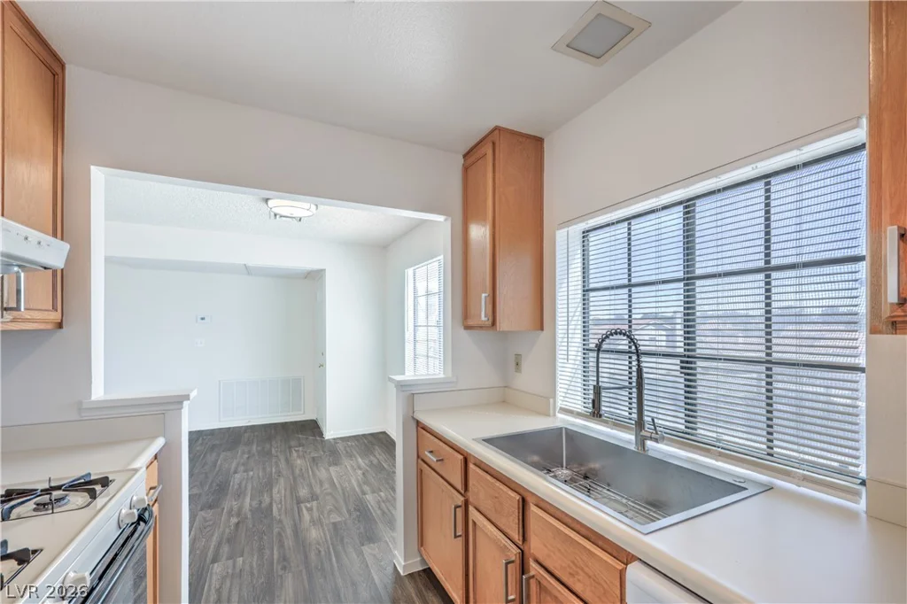 4824 Nara Vista, Las Vegas, NV 89103