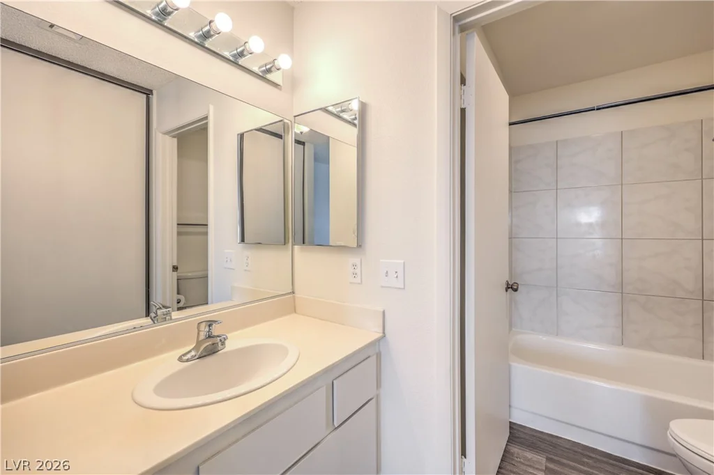 4824 Nara Vista, Las Vegas, NV 89103