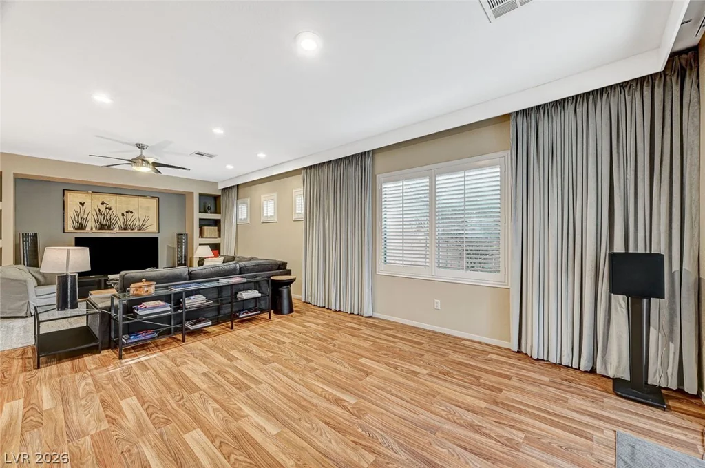 10932 Snow Cloud, Las Vegas, NV 89135