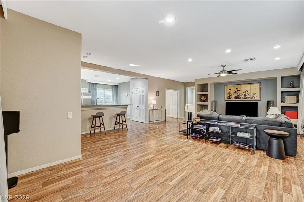 10932 Snow Cloud, Las Vegas, NV 89135