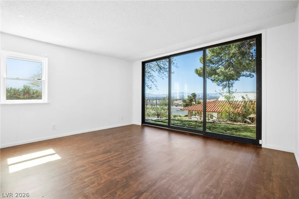 6744 Mountridge, Las Vegas, NV 89110