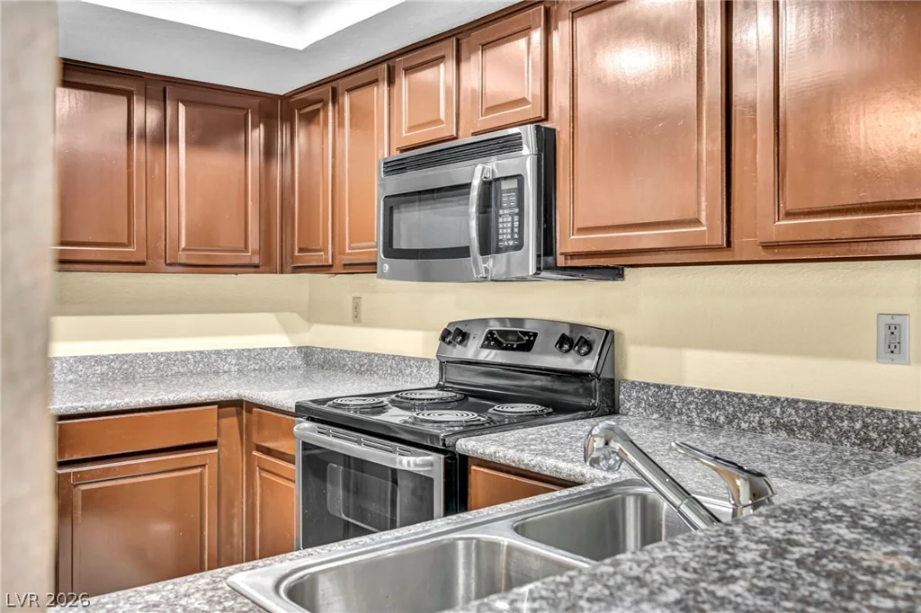711 Bass, Henderson, NV 89014