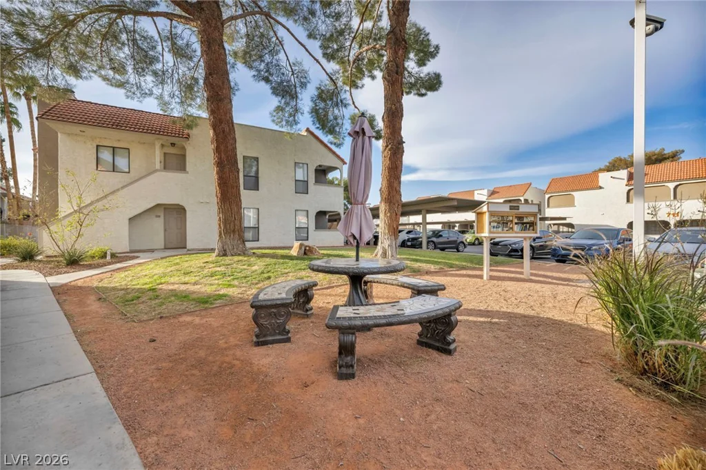 711 Bass, Henderson, NV 89014
