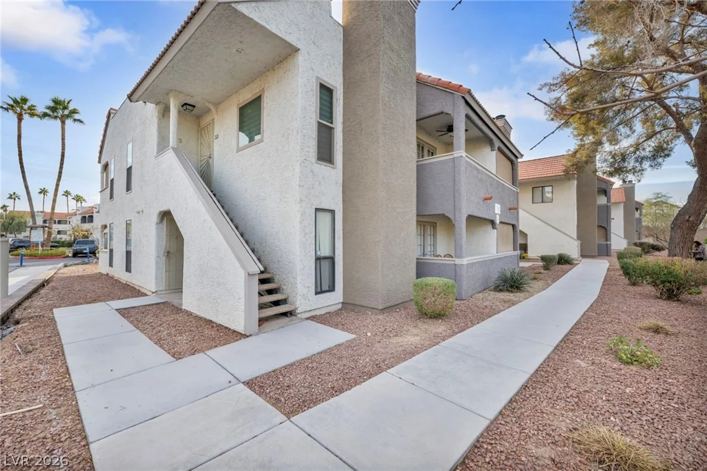 711 Bass, Henderson, NV 89014