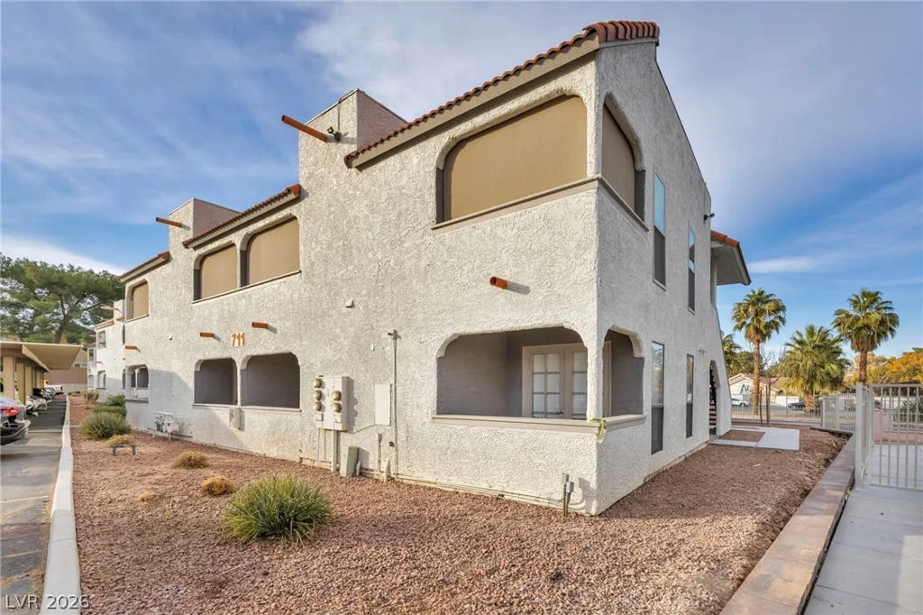 711 Bass, Henderson, NV 89014