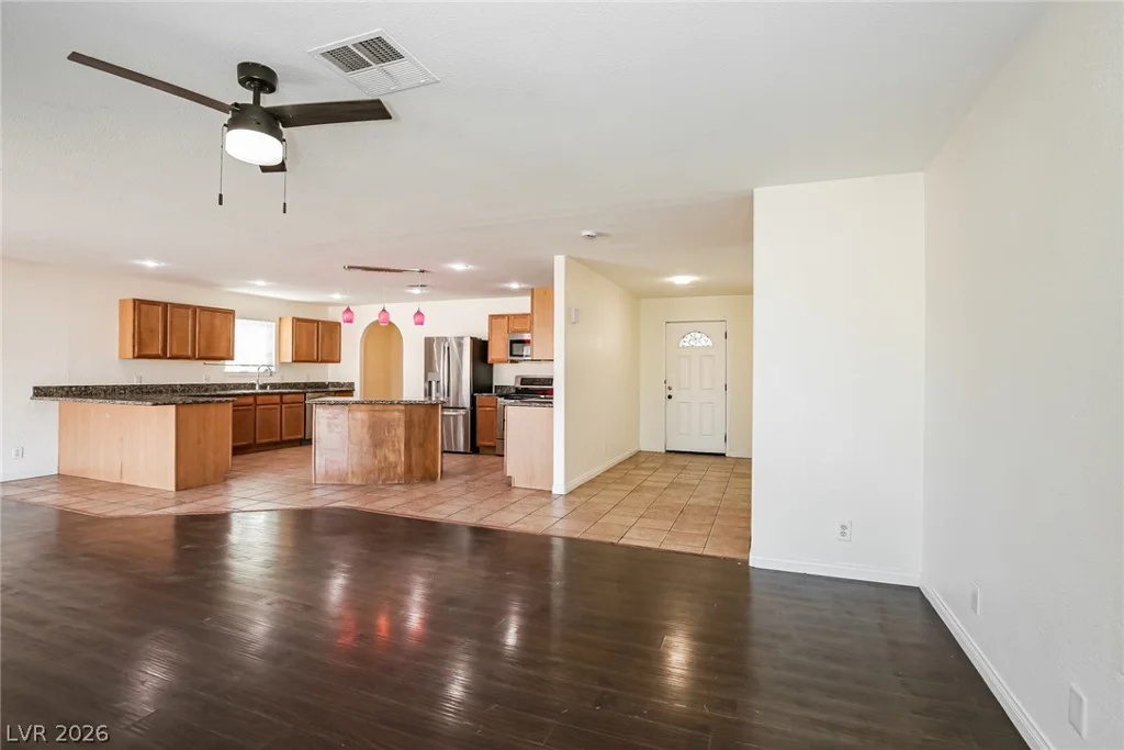 716 Langtry, Las Vegas, NV 89107