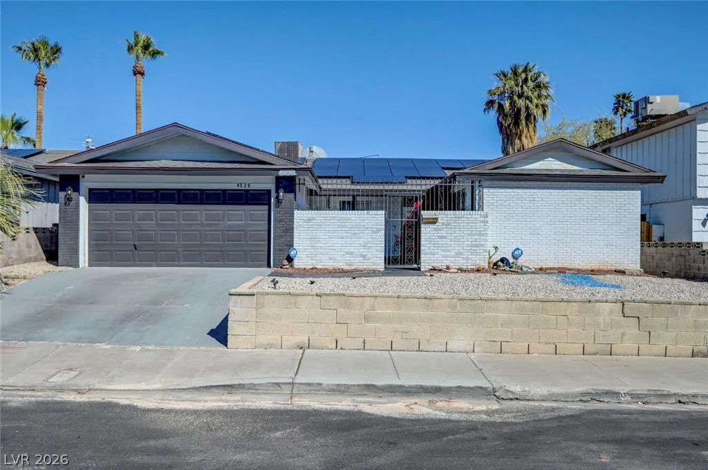 4526 Viking, Las Vegas, NV 89121
