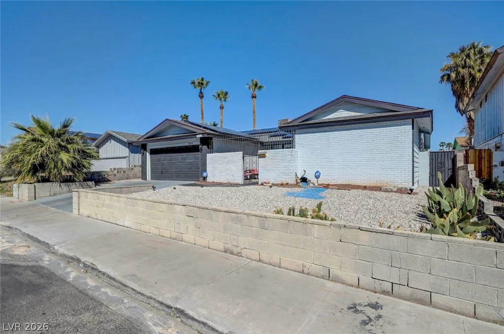 4526 Viking, Las Vegas, NV 89121