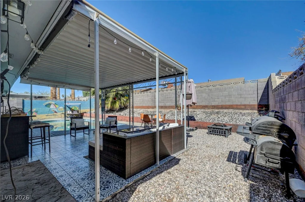 4526 Viking, Las Vegas, NV 89121