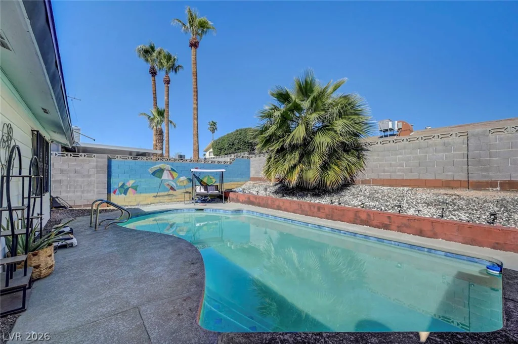 4526 Viking, Las Vegas, NV 89121