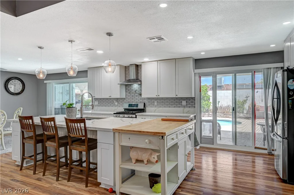 6358 Elmira, Las Vegas, NV 89118