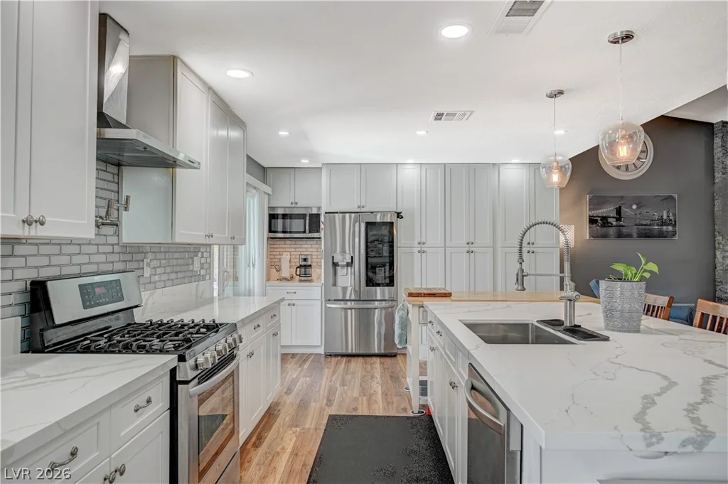 6358 Elmira, Las Vegas, NV 89118