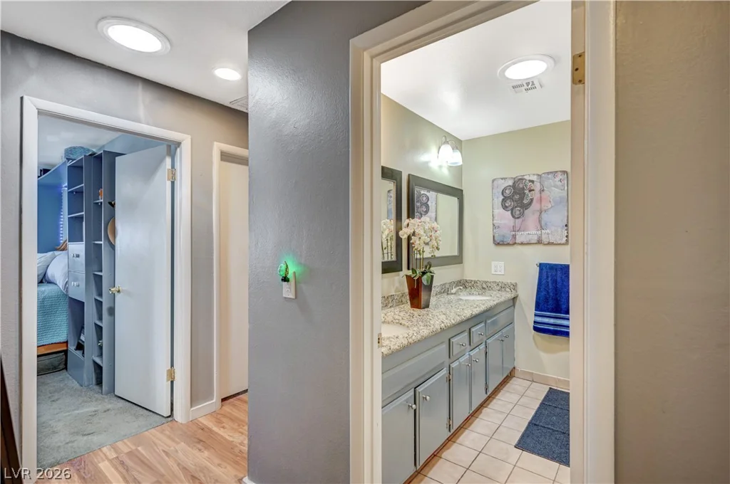 6358 Elmira, Las Vegas, NV 89118
