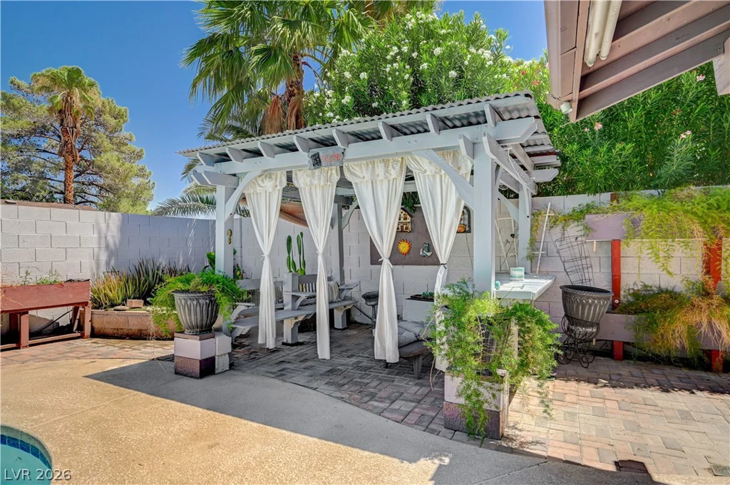 6358 Elmira, Las Vegas, NV 89118