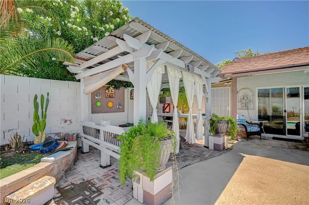 6358 Elmira, Las Vegas, NV 89118