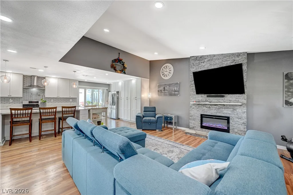 6358 Elmira, Las Vegas, NV 89118