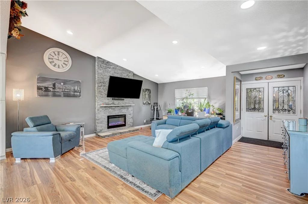 6358 Elmira, Las Vegas, NV 89118