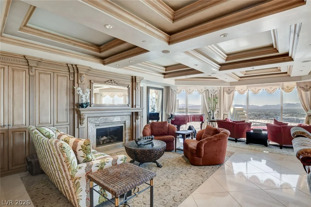 2877 Paradise, Las Vegas, NV 89109