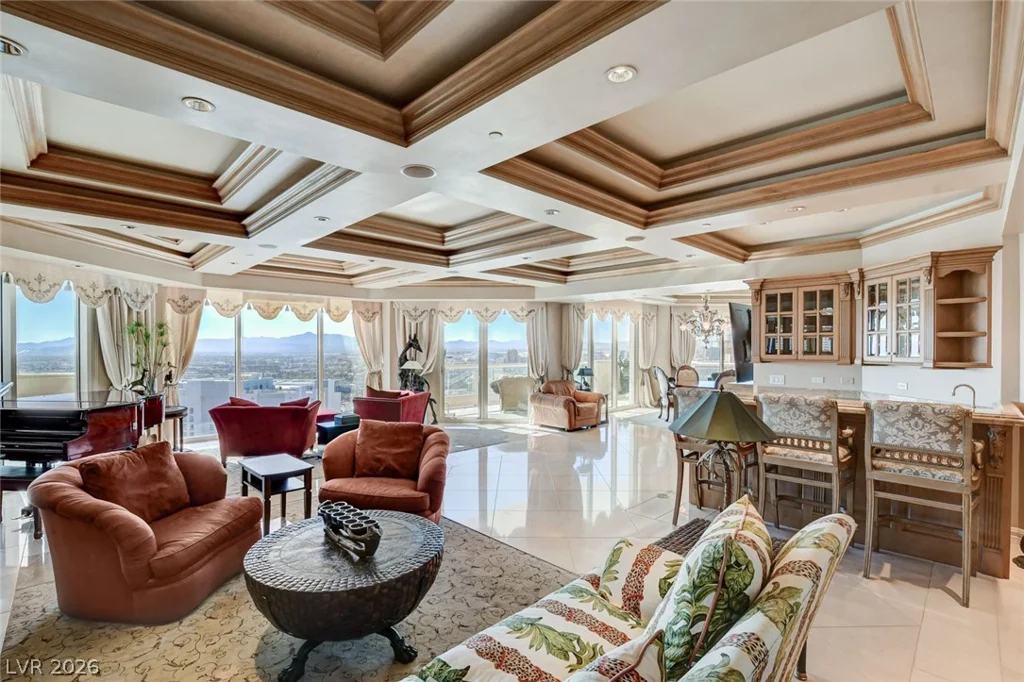 2877 Paradise, Las Vegas, NV 89109