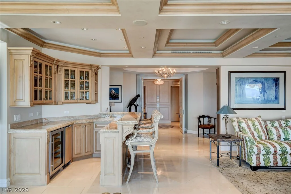 2877 Paradise, Las Vegas, NV 89109