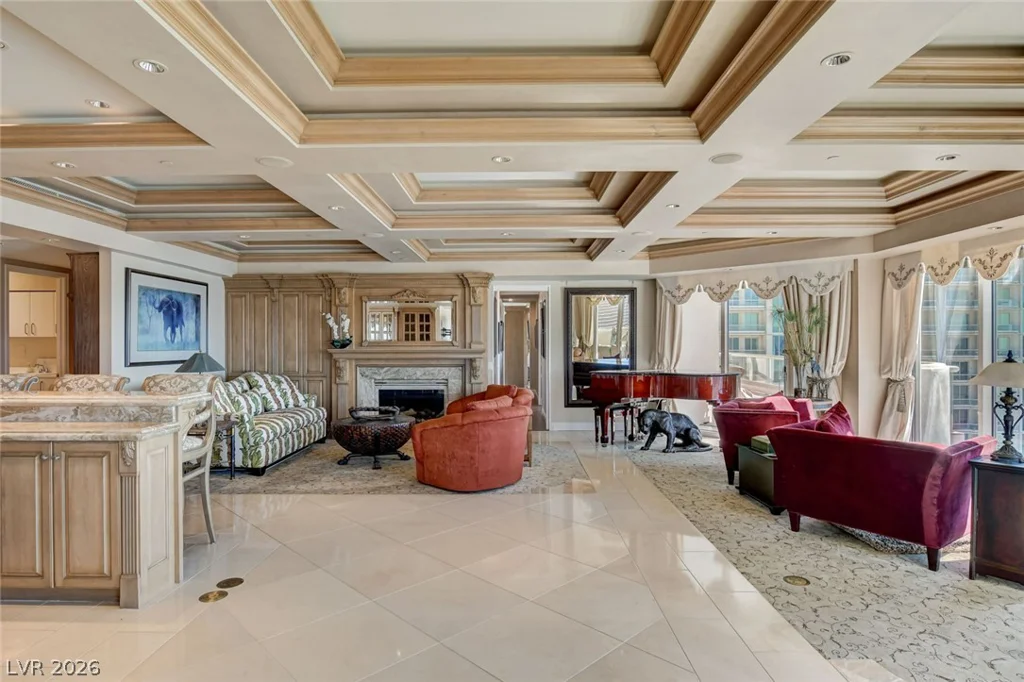 2877 Paradise, Las Vegas, NV 89109