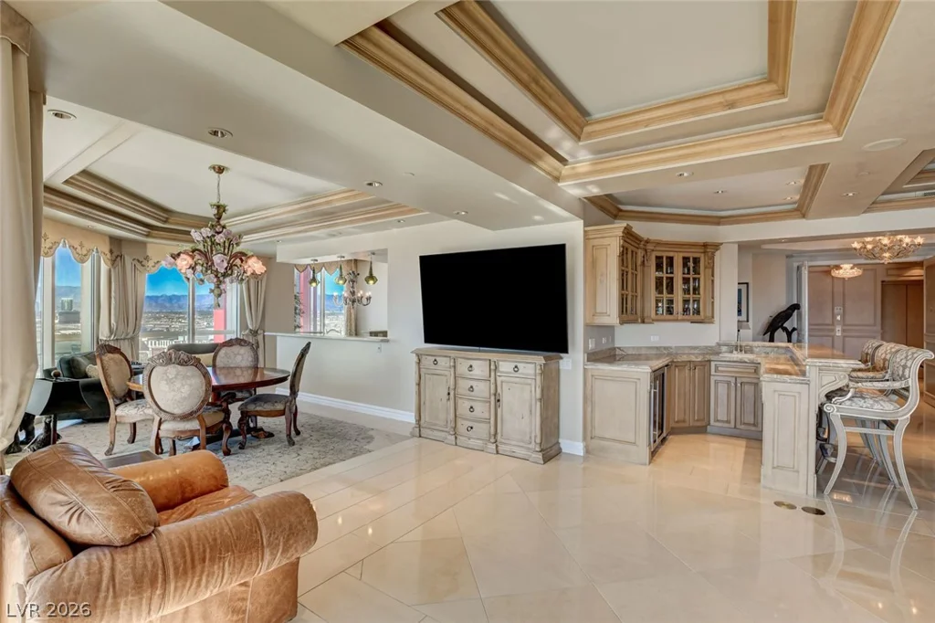 2877 Paradise, Las Vegas, NV 89109