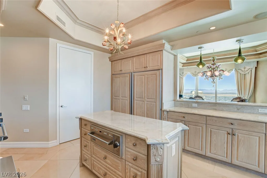 2877 Paradise, Las Vegas, NV 89109