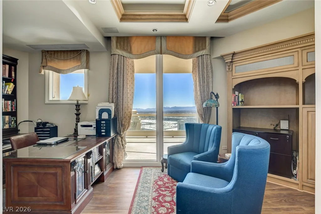 2877 Paradise, Las Vegas, NV 89109