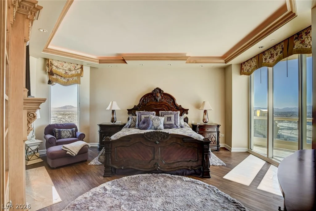 2877 Paradise, Las Vegas, NV 89109