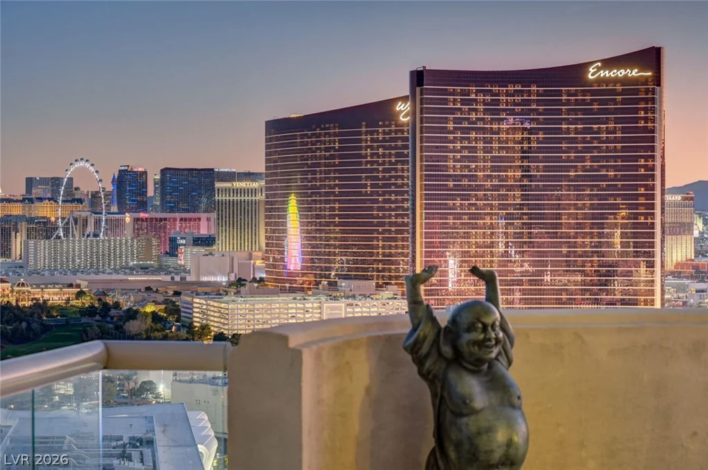 2877 Paradise, Las Vegas, NV 89109