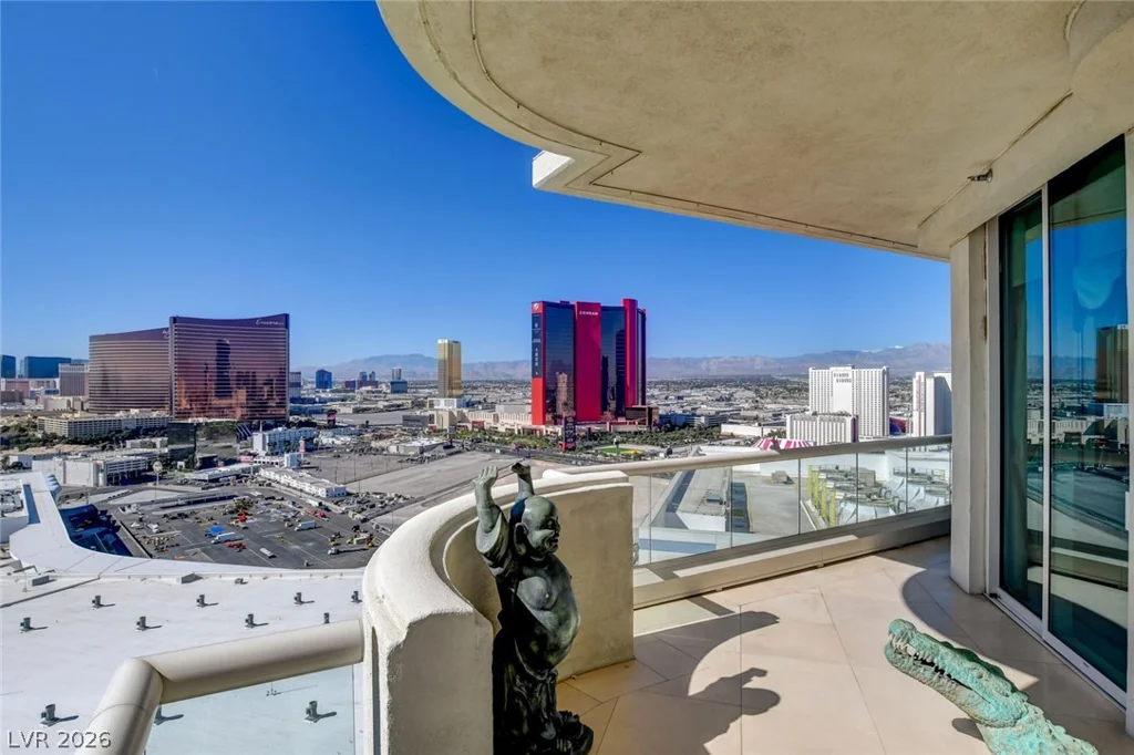 2877 Paradise, Las Vegas, NV 89109