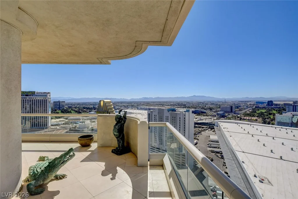 2877 Paradise, Las Vegas, NV 89109