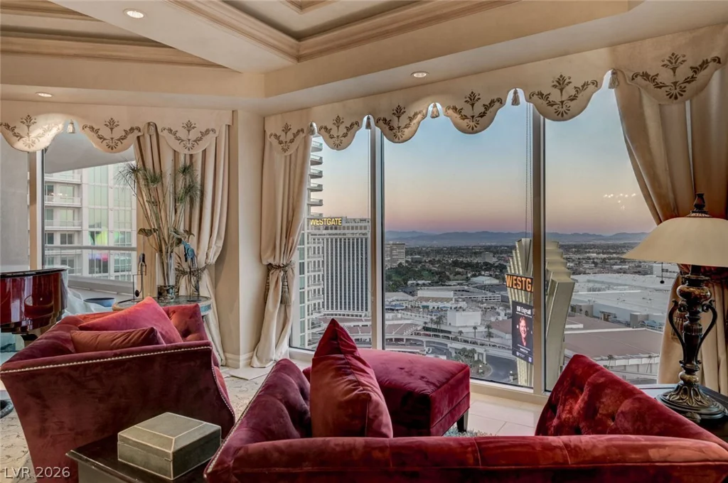2877 Paradise, Las Vegas, NV 89109