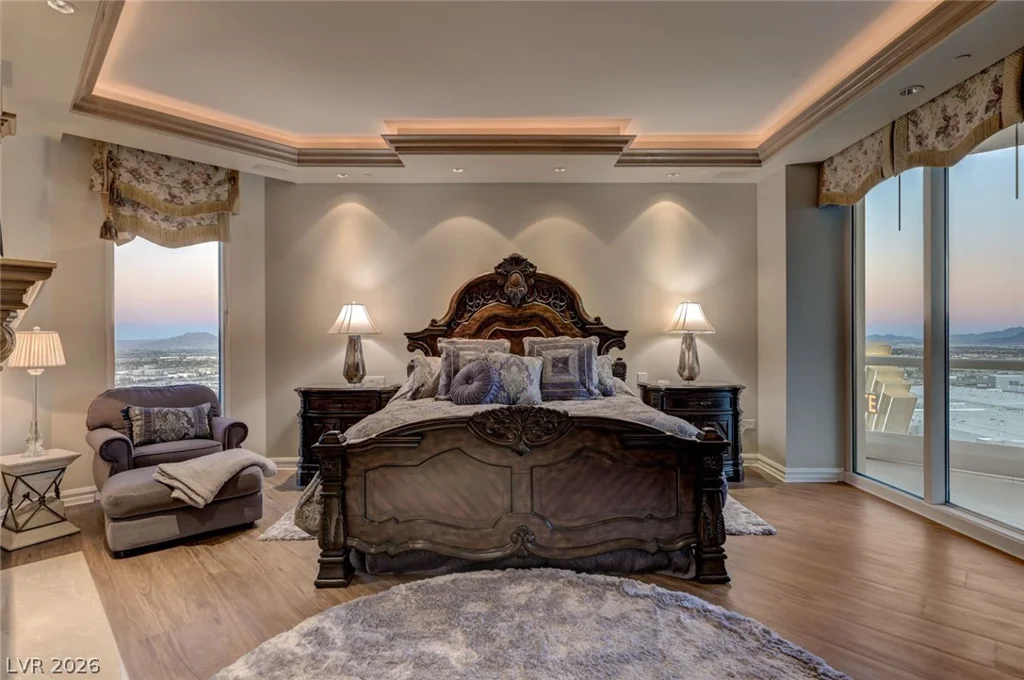 2877 Paradise, Las Vegas, NV 89109