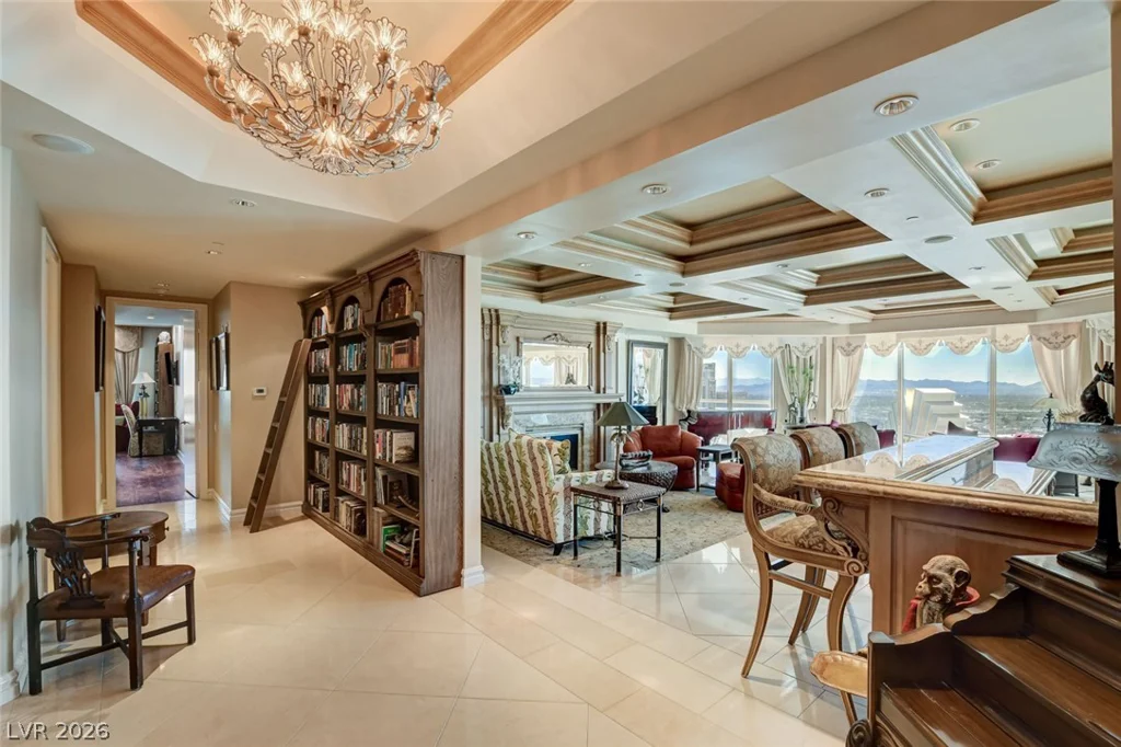 2877 Paradise, Las Vegas, NV 89109