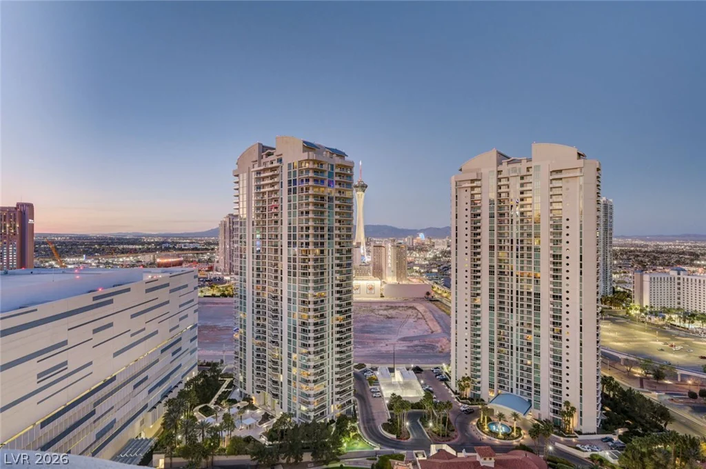 2877 Paradise, Las Vegas, NV 89109