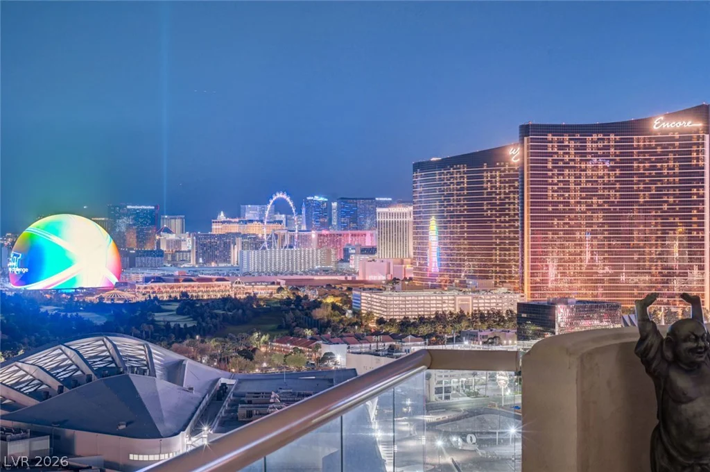 2877 Paradise, Las Vegas, NV 89109