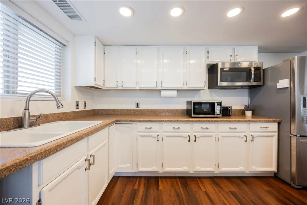230 Rochell, Henderson, NV 89015